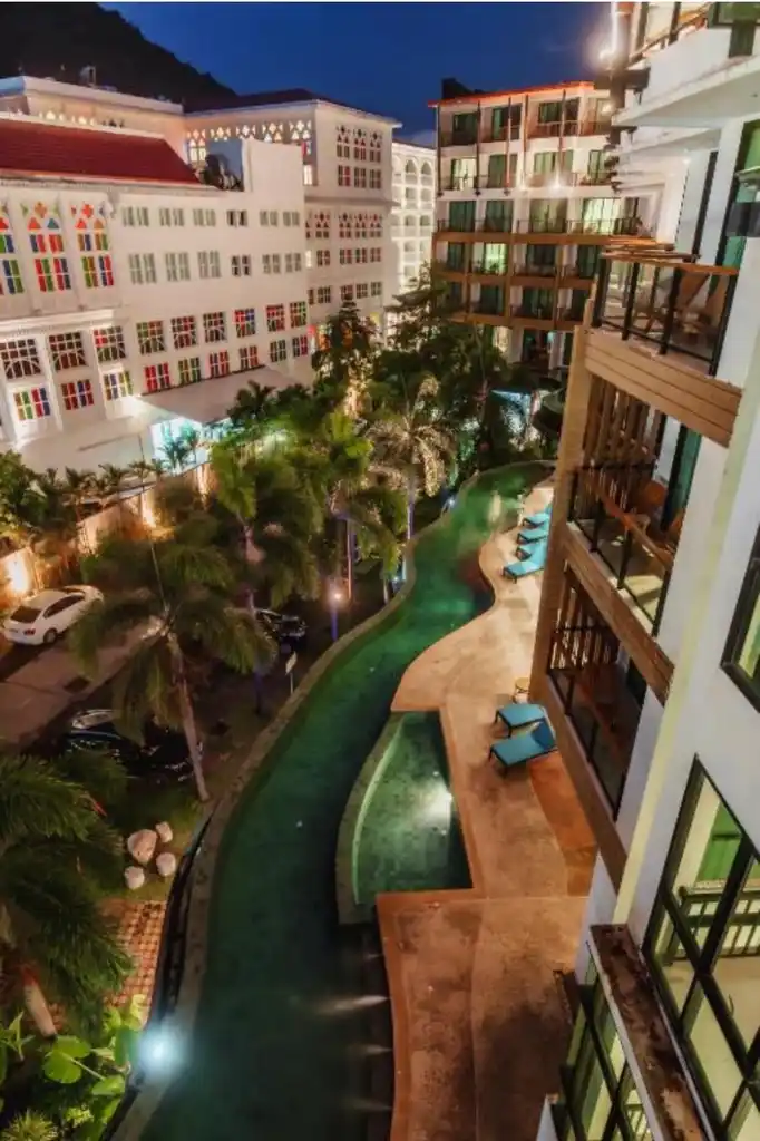 Camera double del The Lunar Patong