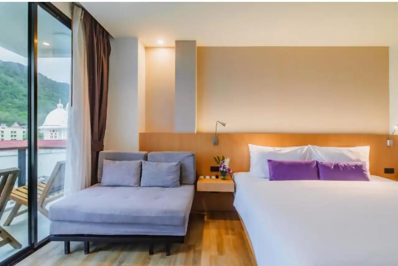 Camera twin del The Lunar Patong